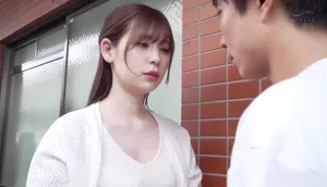 Chồng yêu tẻ nhạt, vợ yêu nhận ra cậu thanh niên gần nhà tốt hơn